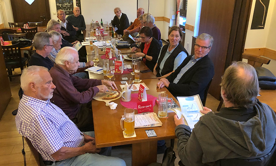 Geschichtskreis Grünwinkel im Nebenzimmer Braustübl